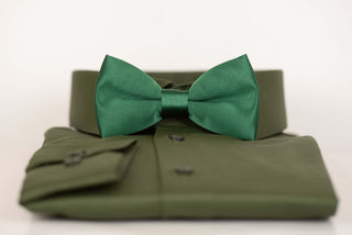 Green bow tie