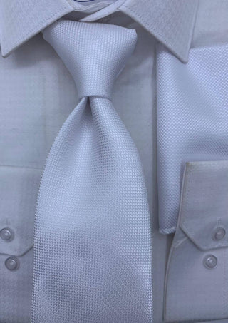 White wide tie