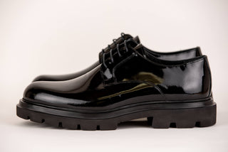 Black Derimo patent leather shoes