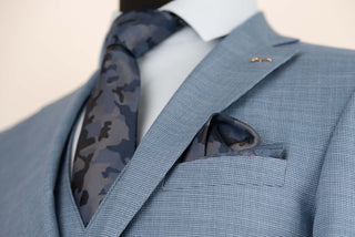 Gaiši zils Emilio Massimo slim fit uzvalks ar vesti
