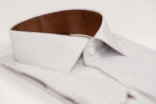 Balts Nino Pacoli slim fit krekls ar brūnu rakstu