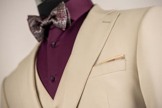 Gaiši bēšs Lucio slim fit uzvalks ar vesti