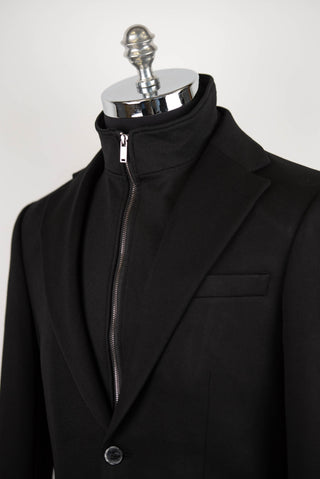 Melns Jakamen slim fit uzvalks ar noņemamu rāvējslēdzēja detaļu