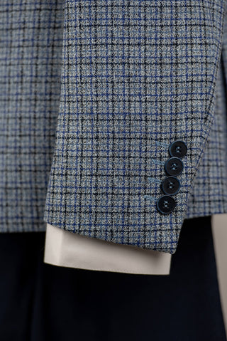 Gaiši zils Quesste slim fit uzvalks ar rūtainu rakstu, tumši zilu divrindu pogu vesti un biksēm