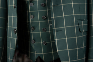 Tumši zaļš Quesste slim fit uzvalks ar gaišu rūtainu rakstu un divrindu pogu vesti