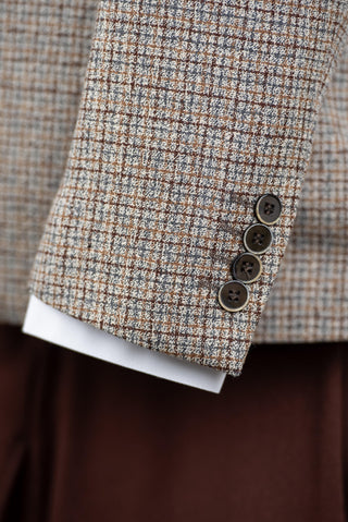 Gaiši brūns Quesste slim fit uzvalks ar rūtainu rakstu, brūnu divrindu pogu vesti un biksēm