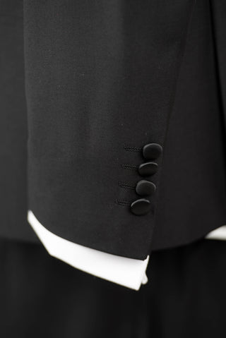 Melns Gioberti slim fit smokings ar satīna atlokiem