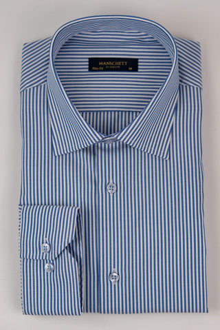 Manschett viegli gludināms, maz burzīgs slim fit krekla ar zilām un baltām strīpām
