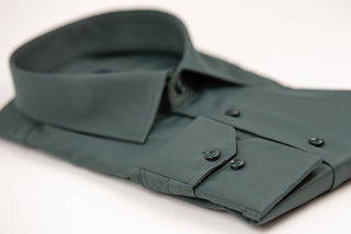 Tumši zaļš Manschett viegli gludināms, maz burzīgs slim fit krekls