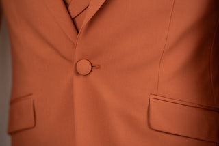 Oranžs Quesste slim fit uzvalks ar divrindu pogu vesti