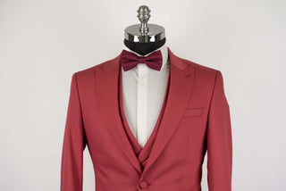 Raspberry red Quesste slim fit suit with a double-breasted vest