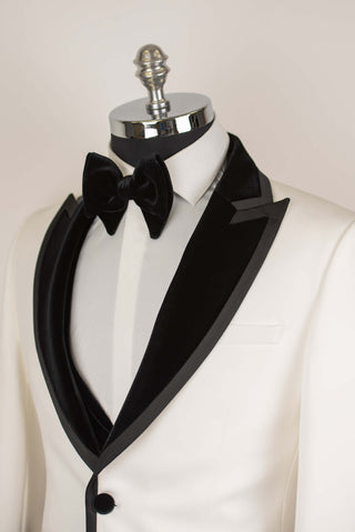 Balts Quesste slim fit smokings ar samta vesti un melniem atlokiem