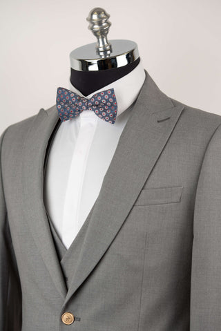 Pelēks Quesste slim fit uzvalks ar zelta pogām un divrindu pogu vesti