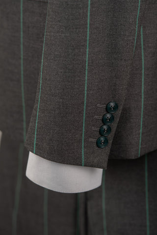 Tumši pelēks Quesste slim fit uzvalks ar vesti un zaļām svītrām