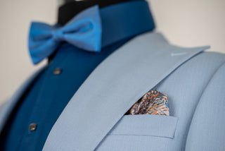 Gaiši zils Quesste slim fit uzvalks ar vesti
