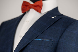 Dark blue Lucio regular fit suit with a soft plaid pattern