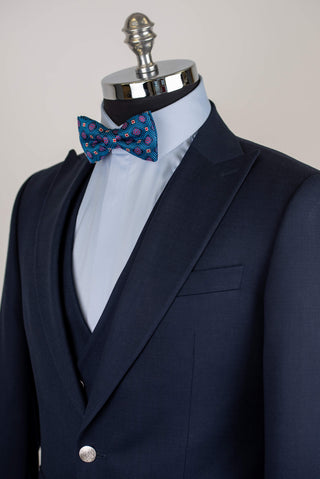 Tumši zils Quesste slim fit uzvalks ar divrindu vesti un sudraba pogām