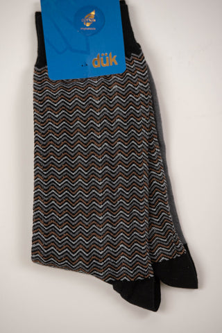 Gray zigzag pattern socks
