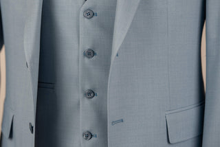 Gaiši zils Quesste slim fit uzvalks ar vesti