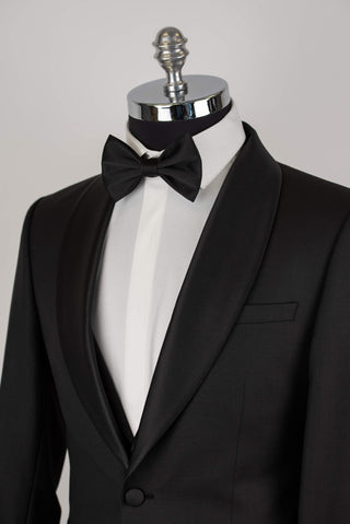Black Quesste extended tuxedo with satin lapels