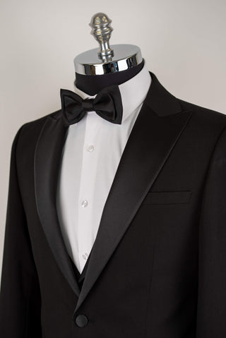 Black Quesste extended tuxedo with satin lapels