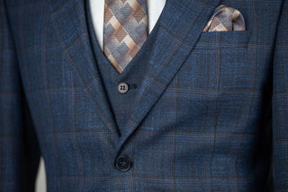 Zils Azzaro slim fit uzvalks ar vesti un rūtainu rakstu