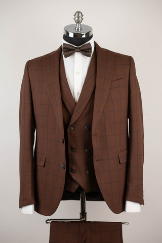 Brūns Quesste slim fit uzvalks ar rūtainu rakstu un divrindu pogu vesti