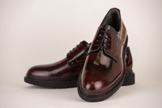 Bordo krāsas Jakamen lakādas kurpes ar masīvu zoli