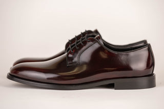 Dark burgundy Toroslar patent leather shoes