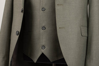 Olīvzaļš Emilio Massimo slim fit uzvalks ar vesti
